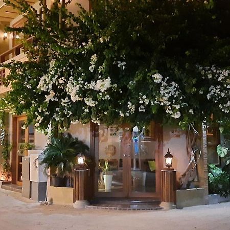 Maladiwa Beach & Spa Маафуши Экстерьер фото