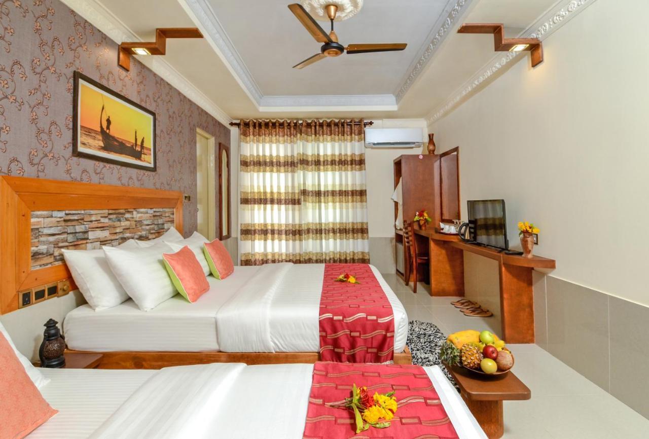 Maladiwa Beach & Spa Маафуши Экстерьер фото