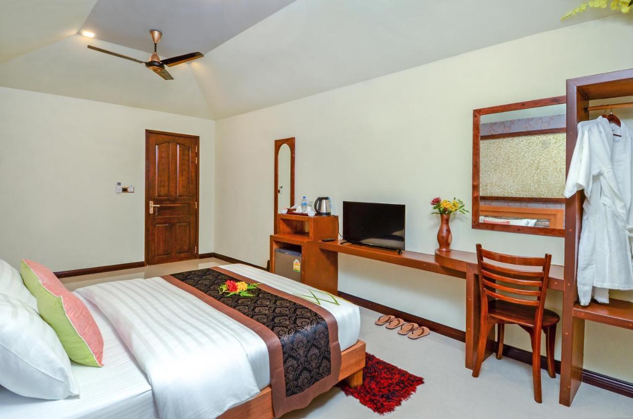 Maladiwa Beach & Spa Маафуши Экстерьер фото